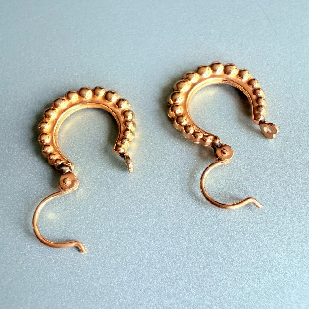 Vintage 14k Yellow Gold Shrimp Style Hoop Classic Earrings - Picture 4 of 6